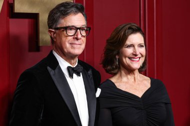 Stephen Colbert ve eşi Evelyn McGee-Colbert, 15 Ocak 2024 'te Hollywood, Los Angeles, Kaliforniya, ABD' de düzenlenen ve Apple TV + 'nın 75..