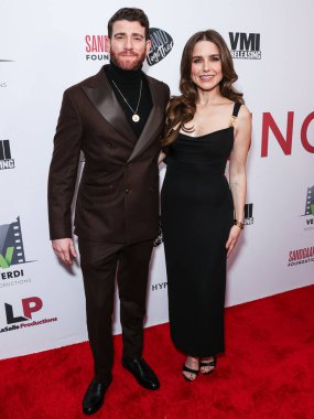 Bryan Greenberg ve Sophia Bush, 24 Ocak 2024 'te Hollywood, Los Angeles, Kaliforniya, ABD' deki Harmony Gold Tiyatrosu 'nda düzenlenen VMI Yayıncılık' ın Los Angeles Prömiyeri 'ne geldiler..