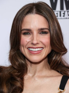 Sophia Bush, 24 Ocak 2024 'te Hollywood, Los Angeles, Kaliforniya, ABD' deki Harmony Gold Theater 'da düzenlenen VMI Yayıncılık' ın Los Angeles Prömiyeri 'ne geldi.. 