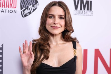 Sophia Bush, 24 Ocak 2024 'te Hollywood, Los Angeles, Kaliforniya, ABD' deki Harmony Gold Theater 'da düzenlenen VMI Yayıncılık' ın Los Angeles Prömiyeri 'ne geldi.. 