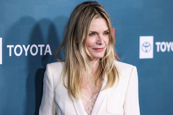 Michelle Pfeiffer arrives at the 33rd Annual Environmental Media Association Awards Gala held at Sunset Las Palmas Studios on January 27, 2024 in Hollywood, Los Angeles, California, United States. 
