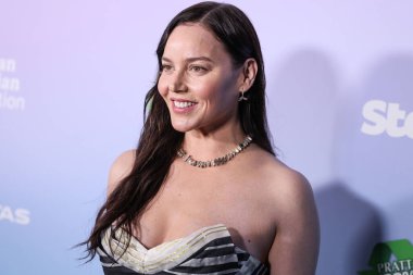 Abbie Cornish, 1 Şubat 2024 tarihinde Skirball Kültür Merkezi 'nde düzenlenen 21. Geleneksel G' Day USA Sanat Galası 'na geldi.. 