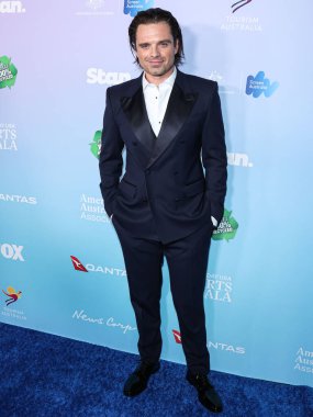 Sebastian Stan, 1 Şubat 2024 tarihinde Skirball Kültür Merkezi 'nde düzenlenen 21. Geleneksel G' Day USA Sanat Galası 'na geldi.. 