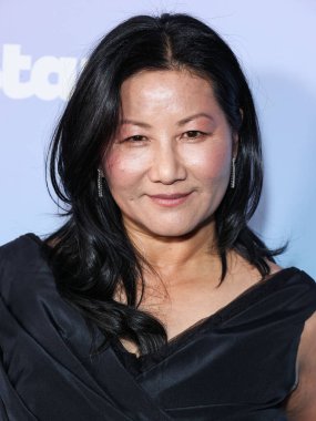 Unjoo Moon, 1 Şubat 2024 tarihinde Skirball Kültür Merkezi 'nde düzenlenen 21. Geleneksel G' Day USA Sanat Galası 'na geldi.. 