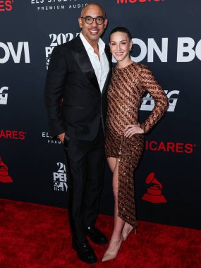 Harvey Mason Jr. ve Britt Mason, 2 Şubat 2024 'te Los Angeles Kongre Merkezi' nde düzenlenen Jon Bon Jovi onuruna düzenlenen 2024 MusiCares Person of the Year 'a geldiler..