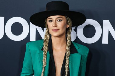 Lainey Wilson, 2 Şubat 2024 'te Los Angeles Kongre Merkezi' nde düzenlenen Jon Bon Jovi onuruna düzenlenen 2024 MusiCares Person of the Year 'a ulaştı..