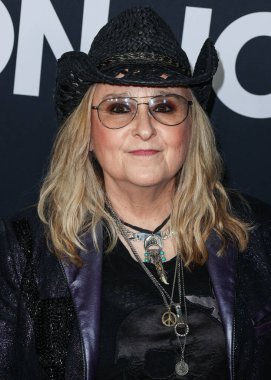 Melissa Etheridge, 2 Şubat 2024 'te Los Angeles Kongre Merkezi' nde düzenlenen Jon Bon Jovi onuruna düzenlenen 2024 MusiCares Person of the Year 'a ulaştı.. 