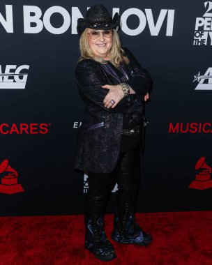 Melissa Etheridge, 2 Şubat 2024 'te Los Angeles Kongre Merkezi' nde düzenlenen Jon Bon Jovi onuruna düzenlenen 2024 MusiCares Person of the Year 'a ulaştı.. 