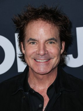 Pat Monahan, 2 Şubat 2024 'te Los Angeles Kongre Merkezi' nde düzenlenen Jon Bon Jovi onuruna düzenlenen 2024 MusiCares Person of the Year 'a ulaştı.. 