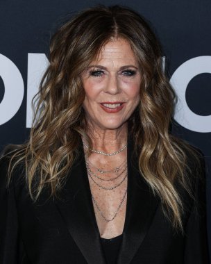 Rita Wilson, 2 Şubat 2024 'te Los Angeles Kongre Merkezi' nde düzenlenen Jon Bon Jovi onuruna düzenlenen 2024 MusiCares Person of the Year 'a ulaştı.. 