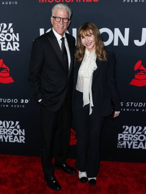 Ted Danson ve eşi Mary Steenburgen, 2 Şubat 2024 'te Los Angeles Kongre Merkezi' nde düzenlenen Jon Bon Jovi onuruna düzenlenen 2024 MusiCares Person of the Year 'a geldiler.. 
