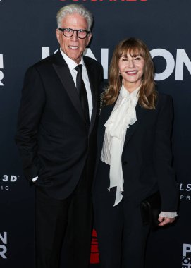 Ted Danson ve eşi Mary Steenburgen, 2 Şubat 2024 'te Los Angeles Kongre Merkezi' nde düzenlenen Jon Bon Jovi onuruna düzenlenen 2024 MusiCares Person of the Year 'a geldiler..