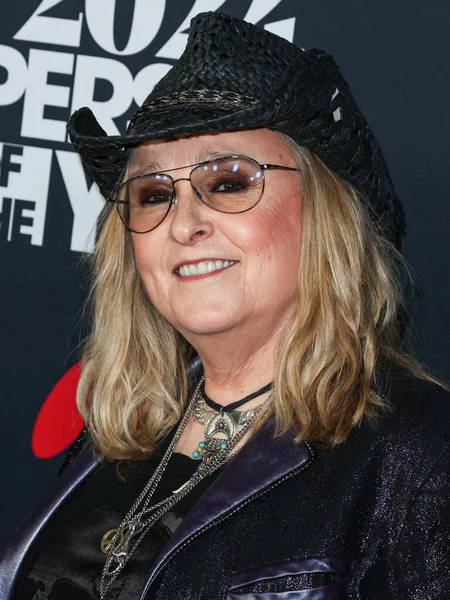 Melissa Etheridge, 2 Şubat 2024 'te Los Angeles Kongre Merkezi' nde düzenlenen Jon Bon Jovi onuruna düzenlenen 2024 MusiCares Person of the Year 'a ulaştı.. 