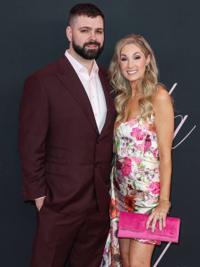 Chris Howard ve Lizzie Howard 3 Şubat 2024 'te Westwood, Los Angeles, Kaliforniya, ABD' deki Regency Bruin Tiyatrosu 'nda düzenlenen Vertical Entertainment' in 'Lola' nın Los Angeles galasına geldiler..