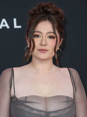 Emma Kenney 3 Şubat 2024 'te Westwood, Los Angeles, Kaliforniya, ABD' deki Regency Bruin Tiyatrosu 'nda düzenlenen Vertical Entertainment' in 'Lola' nın Los Angeles prömiyerine geldi.. 