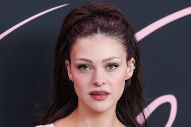 Nicola Peltz Beckham 3 Şubat 2024 'te Westwood, Los Angeles, Kaliforniya, ABD' deki Regency Bruin Tiyatrosu 'nda düzenlenen Los Angeles Dikey Entertainment' in 'Lola' nın galasına geldi.. 
