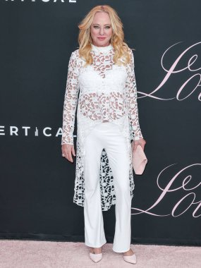 Virginia Madsen 3 Şubat 2024 'te Westwood, Los Angeles, Kaliforniya, ABD' deki Regency Bruin Tiyatrosu 'nda düzenlenen Vertical Entertainment' in 'Lola' nın Los Angeles prömiyerine geldi.. 