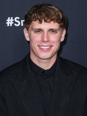 Charlieonnafriday, 4 Şubat 2024 'te Hollywood, Los Angeles, Kaliforniya, ABD' de düzenlenen Nya Stüdyoları Batı 'da düzenlenen Universal Music Group' un 2024 GRAMMY Ödülleri 'ne ulaştı..