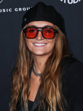 G Flip, 4 Şubat 2024 'te Hollywood, Los Angeles, Kaliforniya, ABD' deki Nya Stüdyoları 'nda düzenlenen 66. GRAMMY Ödülleri' ne ulaştı..