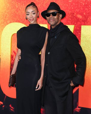 Bella Harris ve babası Jimmy Jam, 6 Şubat 2024 'te Westwood, Los Angeles, Kaliforniya, ABD' deki Regency Village Theatre 'da düzenlenen Paramount Pictures' ın 