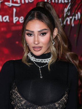 Francesca Farago, 6 Şubat 2024 'te Westwood, Los Angeles, Kaliforniya, ABD' deki Regency Village Theatre 'da düzenlenen 