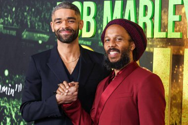 Kingsley Ben-Adir ve Ziggy Marley, 6 Şubat 2024 'te Westwood, Los Angeles, Kaliforniya, ABD' deki Regency Village Theatre 'da düzenlenen Paramount Pictures' ın 