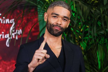 Kingsley Ben-Adir, 6 Şubat 2024 'te Westwood, Los Angeles, Kaliforniya, ABD' deki Regency Village Theatre 'da düzenlenen Paramount Pictures' ın 