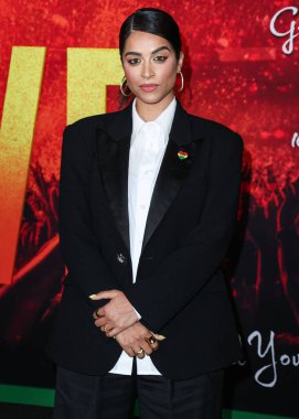 Lilly Singh, 6 Şubat 2024 'te Westwood, Los Angeles, Kaliforniya, ABD' deki Regency Village Theatre 'da düzenlenen 