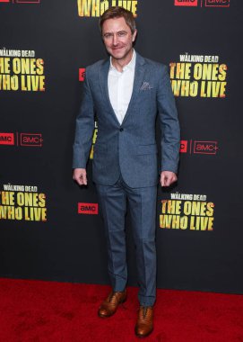 Chris Hardwick, 7 Şubat 2024 'te Hollywood, Los Angeles, Kaliforniya' da Linwood Dunn Tiyatrosu 'nda düzenlenen 1. Sezon' da Los Angeles 'taki AMC +' The Walking Dead 'in galasına gelir.