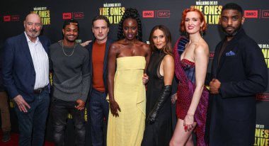 Terry O 'Quinn, Andrew King Bach Bachelor, Andrew Lincoln, Danai Gurira, Lesley-Ann Brandt, Breeda Wool ve Craig Tate, Los Angeles' taki AMC + 'The Walking Dead' in galasına geldiler. 