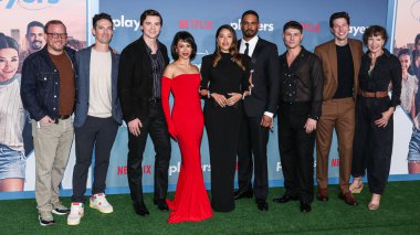 Ross M. Dinerstein, Peter Fried, Joel Courtney, Liza Koshy, Gina Rodriguez, Damon Wayans Jr., Augustus Prew, Ryan Christian ve Trish Sie Netflix 'in 