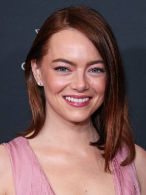Emma Stone, Beverly Hilton Hotel 'de 10 Şubat 2024' te düzenlenen 76. Geleneksel Amerikan Yönetmenler Birliği (DGA) Ödülleri 'ne geldi.. 