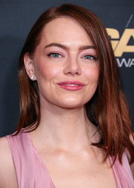 Emma Stone, Beverly Hilton Hotel 'de 10 Şubat 2024' te düzenlenen 76. Geleneksel Amerikan Yönetmenler Birliği (DGA) Ödülleri 'ne geldi.. 