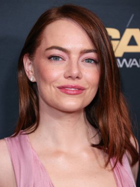 Emma Stone, Beverly Hilton Hotel 'de 10 Şubat 2024' te düzenlenen 76. Geleneksel Amerikan Yönetmenler Birliği (DGA) Ödülleri 'ne geldi.. 