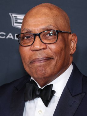 Amerika Yönetmenler Birliği 'nin sekreteri Paris Barclay, 10 Şubat 2024' te Beverly Hilton Oteli 'nde düzenlenen 76. Yıllık Amerikan Yönetmenler Birliği' ne (DGA) ulaştı..