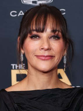 Rashida Jones, Beverly Hilton Oteli 'nde 10 Şubat 2024' te düzenlenen 76. Geleneksel Amerikan Yönetmenler Birliği (DGA) Ödülleri 'ne ulaştı.. 
