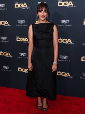 Rashida Jones, Beverly Hilton Oteli 'nde 10 Şubat 2024' te düzenlenen 76. Geleneksel Amerikan Yönetmenler Birliği (DGA) Ödülleri 'ne ulaştı.. 