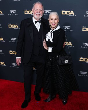 Taylor Hackford ve eşi Helen Mirren, 10 Şubat 2024 'te Beverly Hilton Oteli' nde düzenlenen 76. Yıllık Amerikan Yönetmenler Birliği (DGA) Ödülleri 'ne geldiler.. 