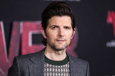 Adam Scott, 12 Şubat 2024 'te Westwood, Los Angeles, Kaliforniya' daki Regency Village Theatre 'da düzenlenen Columbia Pictures' ın 'Madame Web' filminin dünya prömiyerine geldi..
