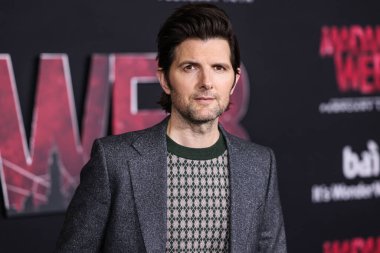 Adam Scott, 12 Şubat 2024 'te Westwood, Los Angeles, Kaliforniya' daki Regency Village Theatre 'da düzenlenen Columbia Pictures' ın 'Madame Web' filminin dünya prömiyerine geldi..