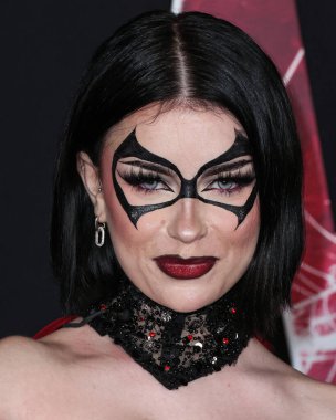 Emma Norton, 12 Şubat 2024 'te Westwood, Los Angeles, Kaliforniya' da Regency Village Theatre 'da düzenlenen 