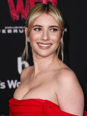 Carolina Herrera elbisesi giyen Emma Roberts, 12 Şubat 2024 'te Westwood, Los Angeles, Kaliforniya, ABD' deki Regency Village Theatre 'da düzenlenen' Madame Web 'filminin dünya prömiyerine geldi..