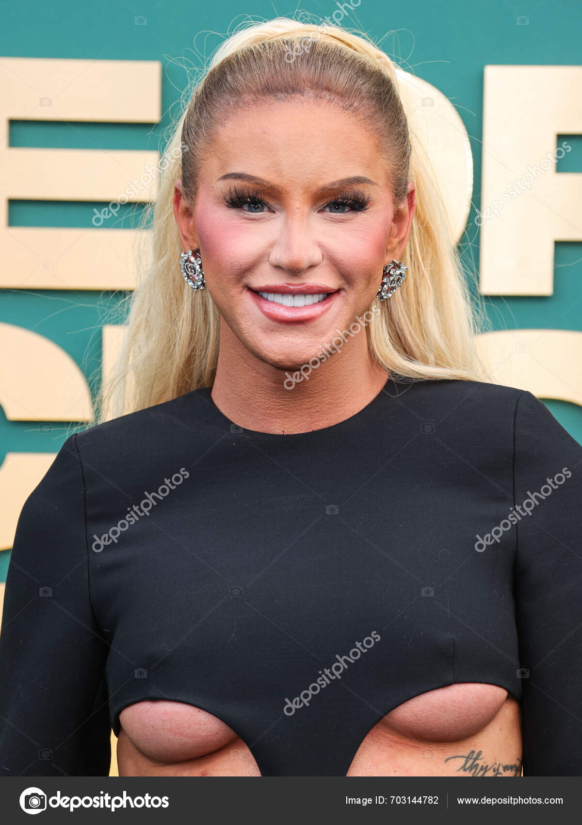 Gigi Arrives 49Th Annual People's Choice Awards 2024 Held