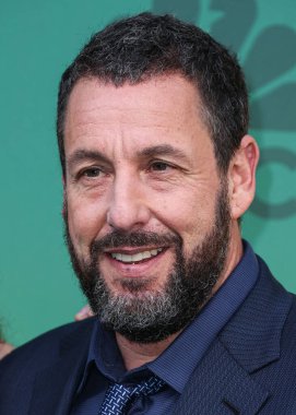 Adam Sandler, 18 Şubat 2024 'te Santa Monica, Los Angeles, Kaliforniya' da düzenlenen The Barker Hangar 'da düzenlenen 49..
