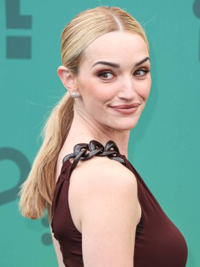 Silvia Tcherassi elbisesi giyen Brianne Howey, 18 Şubat 2024 'te Santa Monica, Los Angeles, Kaliforniya, ABD' de düzenlenen 49..