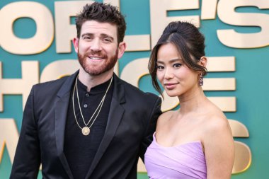 Bryan Greenberg ve eşi Jamie Chung, 18 Şubat 2024 'te Santa Monica, Los Angeles, Kaliforniya, ABD' deki Barker Hangar 'da düzenlenen 49..