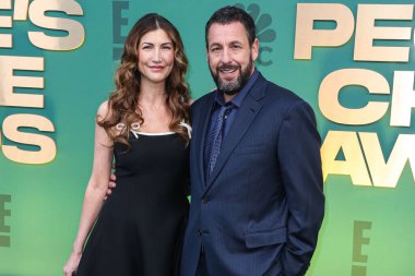 Jackie Sandler ve kocası Adam Sandler, 18 Şubat 2024 'te Santa Monica, Los Angeles, Kaliforniya, ABD' deki Barker Hangarı 'nda düzenlenen 49.. 