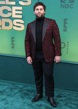 Jake Borelli, 18 Şubat 2024 'te Santa Monica, Los Angeles, Kaliforniya' da düzenlenen Barker Hangarı 'nda düzenlenen 49..