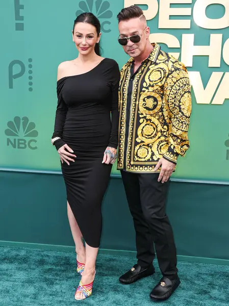 Jenni Farley ve Mike Sorrentino, 18 Şubat 2024 'te Santa Monica, Los Angeles, Kaliforniya, ABD' deki Barker Hangar 'da düzenlenen 49..