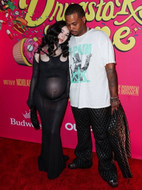 Bhad Bhabie (Danielle Peskowitz Bregoli) ve erkek arkadaşı Le Vaughn, Los Angeles Premiere Of Shout 'a geldiler! Stüdyolar, Her Şey Komedi ve Ütopya 'nın Haziran' ı 20 Şubat 2024 'te Hollywood, Los Angeles' taki TCL Çin 6 Tiyatrosu 'nda düzenlendi.